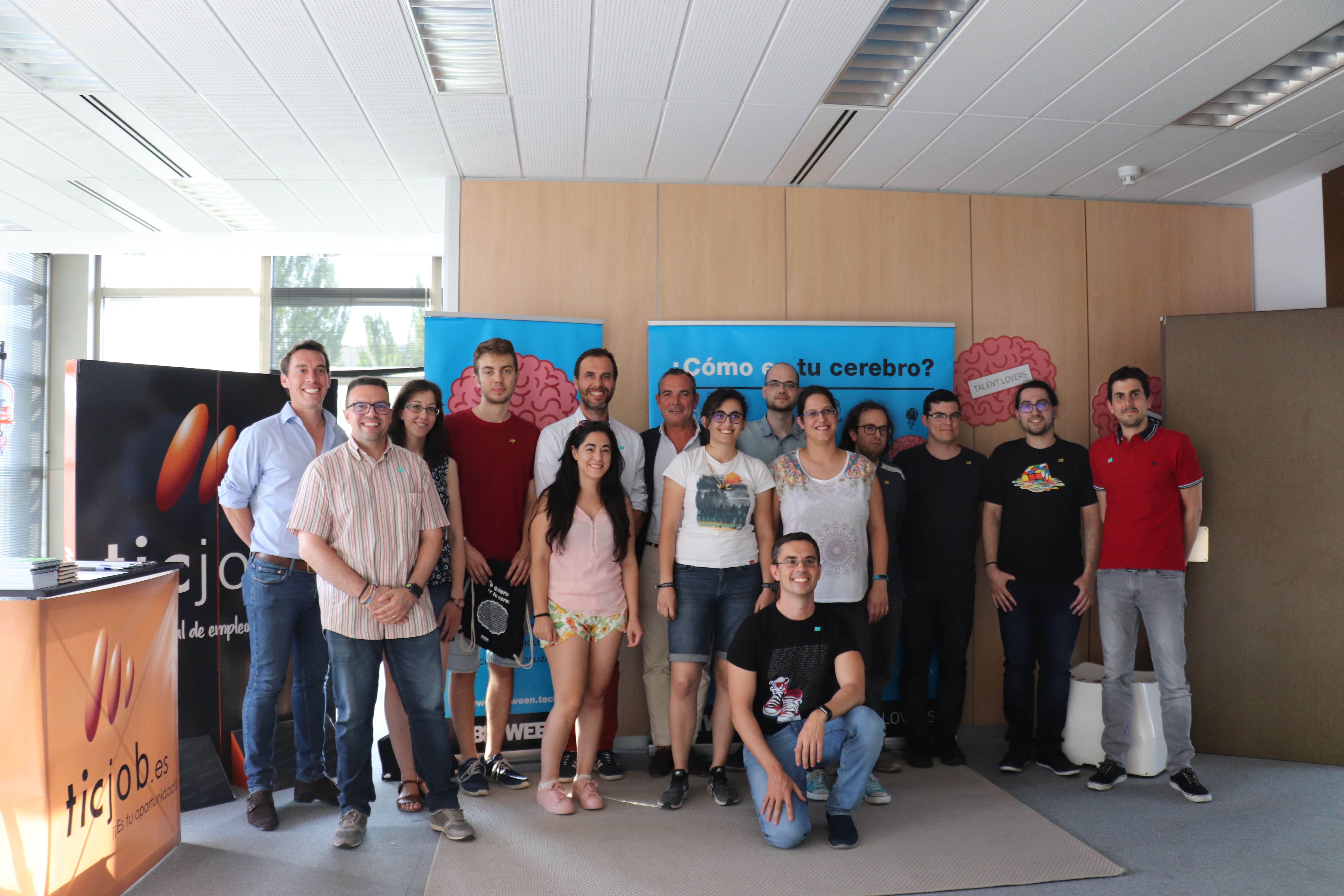Finalistas y equipo del Between Java Challenge 2019